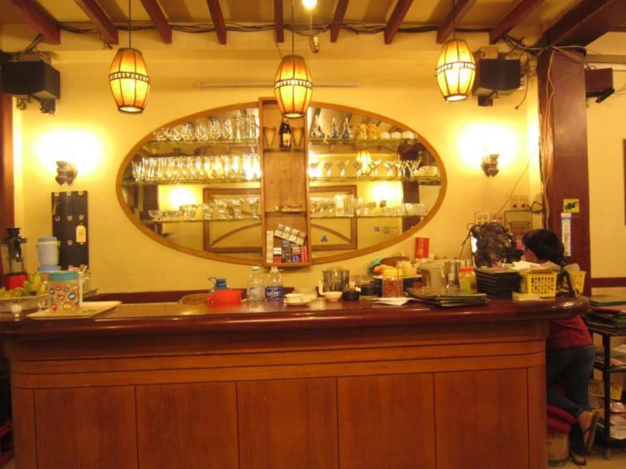 Bee Saigon Hotel Ho Chi Minh City Bagian luar foto