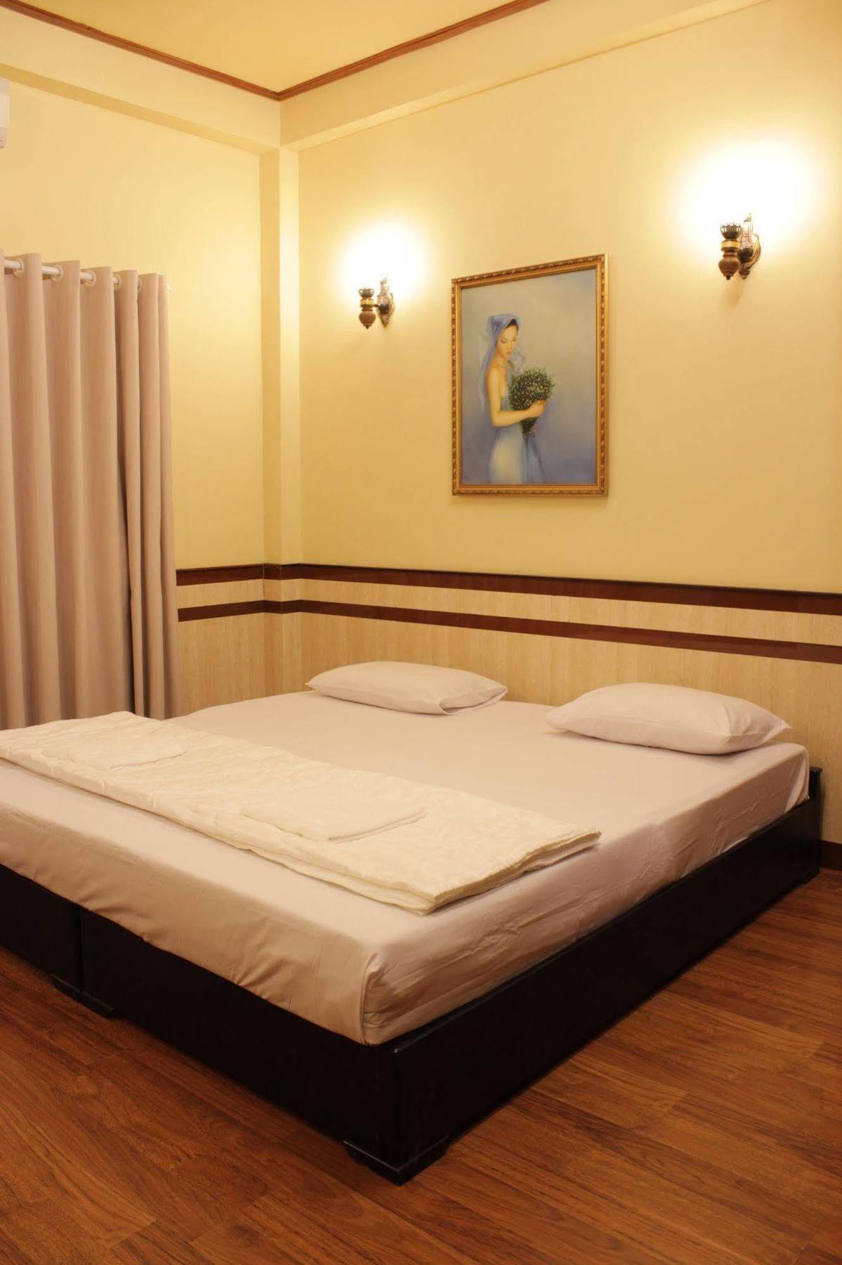 Bee Saigon Hotel Ho Chi Minh City Bagian luar foto